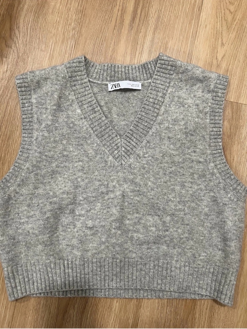 Zara Women's Heather Gray V-Neck Sweater Vest